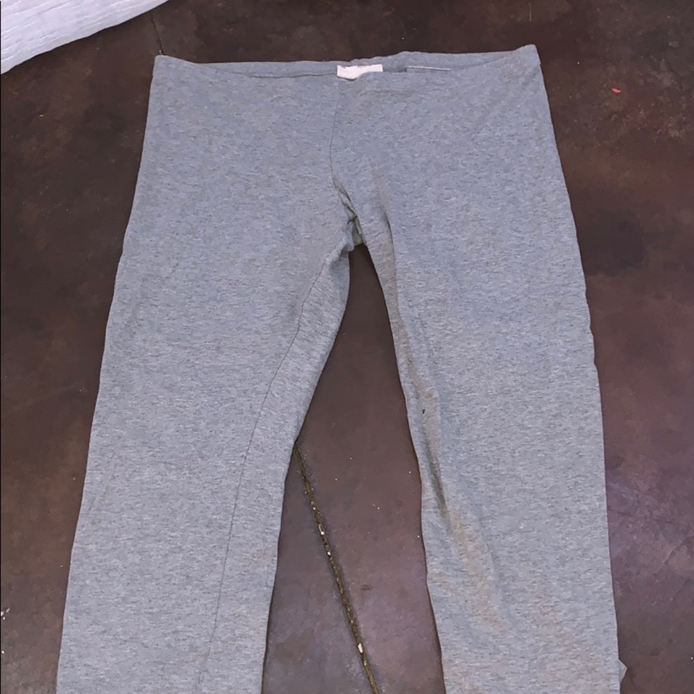 Capris - Picture 1 of 2